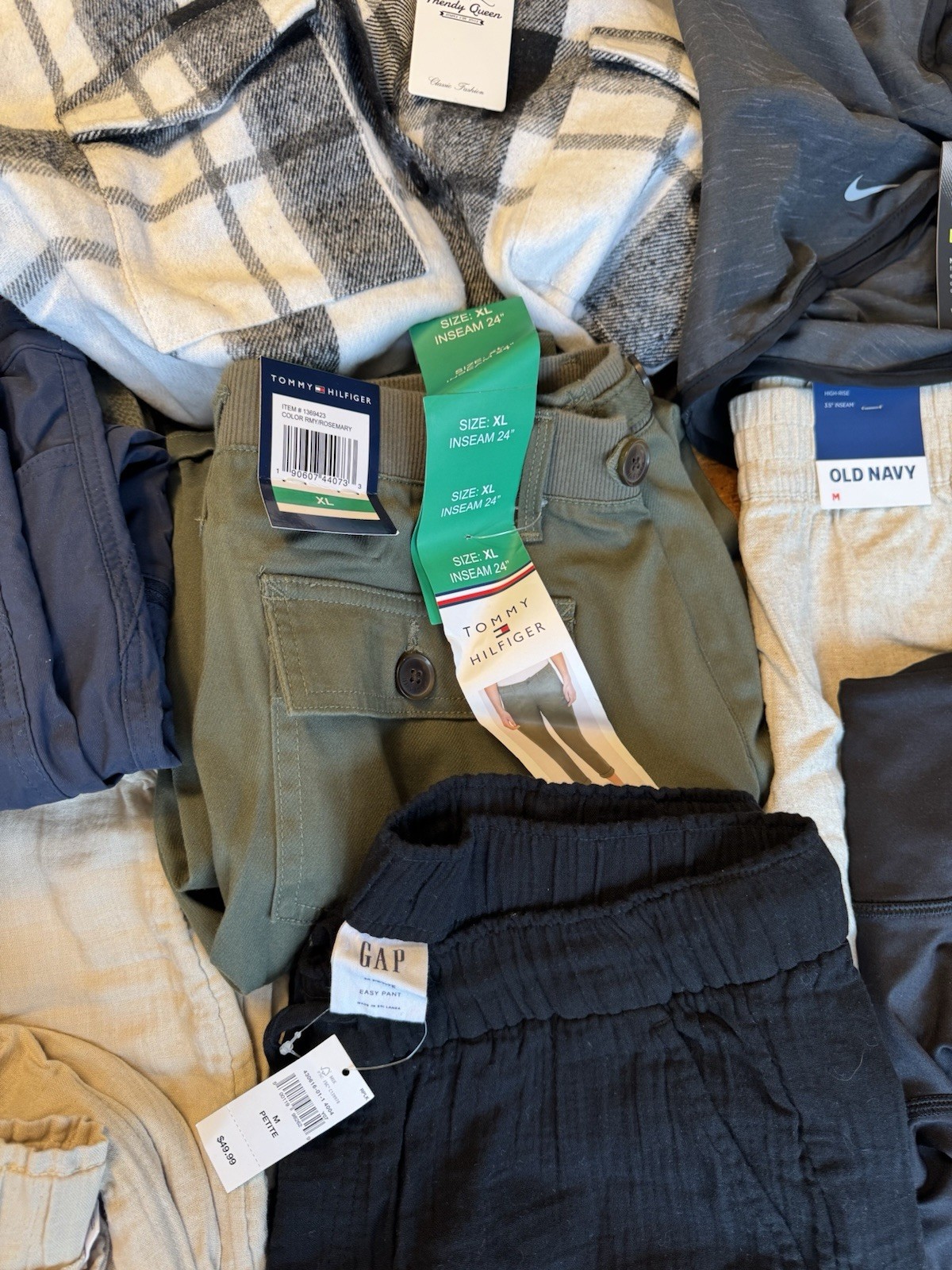 14pc Reseller Wholesale Lot of Women’s Clothing – Mixed SEE DESCRIPTION