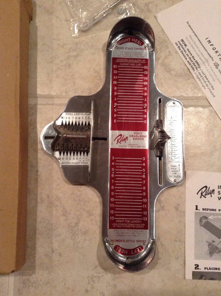 Ralyn Measuring Device for Women’s Shoes w Original Box, Instructions, flyer,