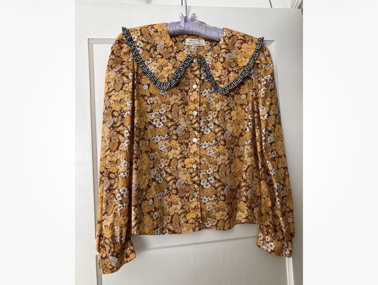 Urban Outfitters Button Up Peter Pan Collar Retro Floral Print Top