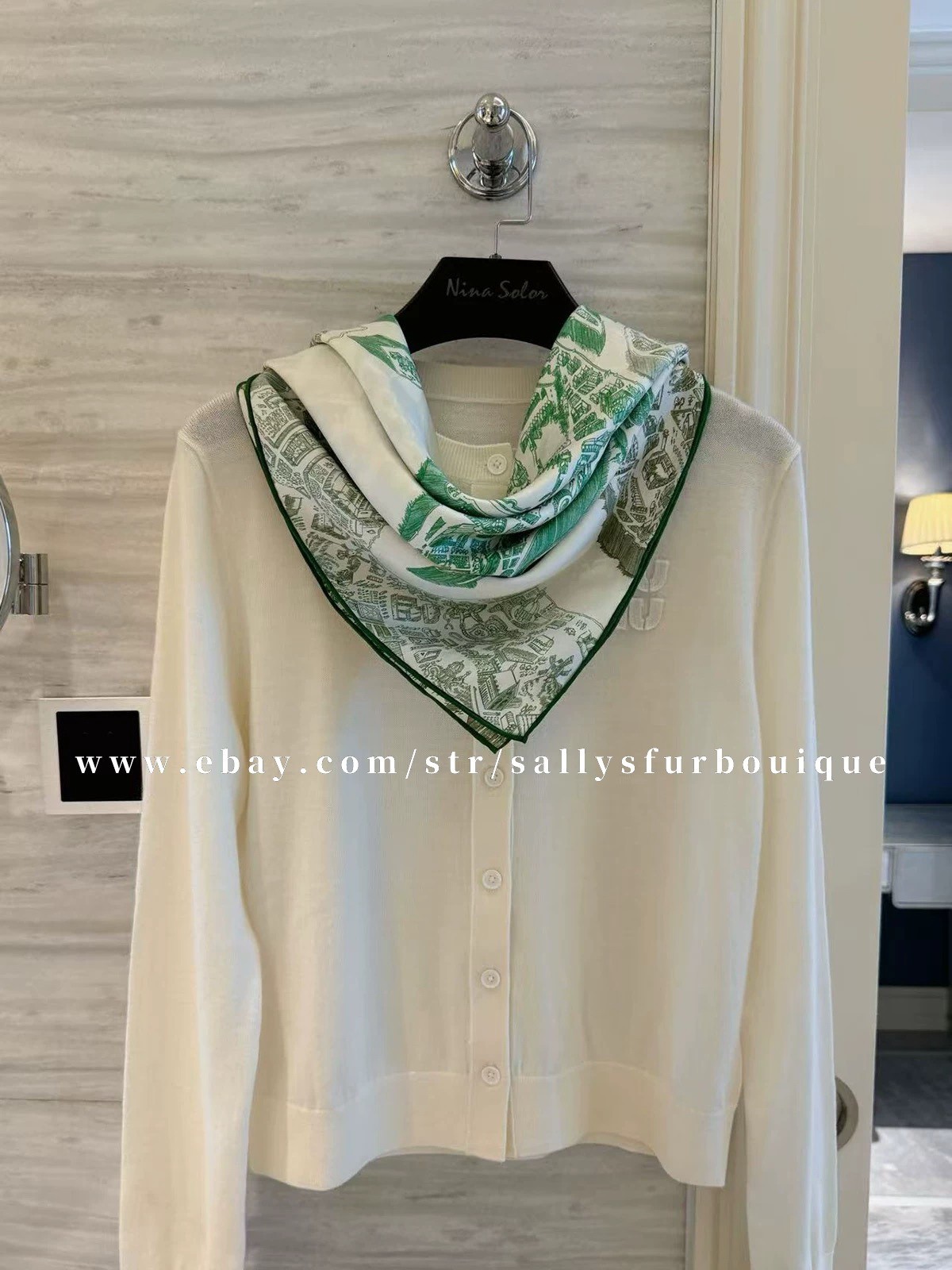 Sallys 18 Momme Twill Silk Horse City Print Wrap Scarf Double Face Shawl 35″