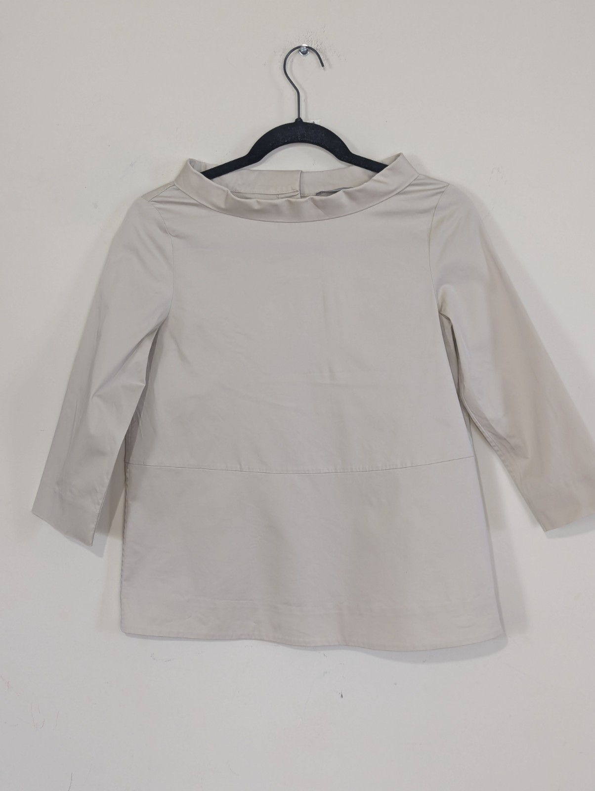 COS Women Minimalist Top Size 2 Cotton Back Button Structured Classic Old Money