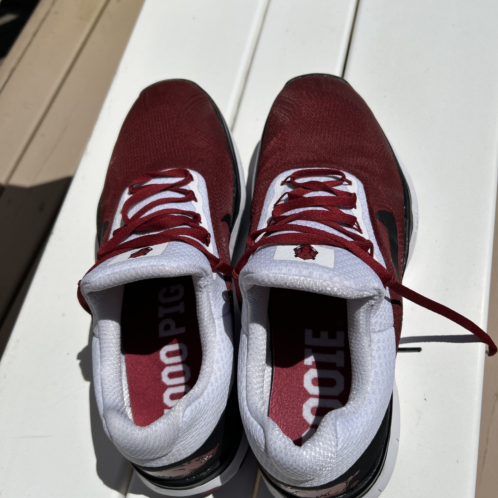 Arkansas Razorbacks Nike Free Trainer V7 Week Zero 12.5 needs eyelet fixed.