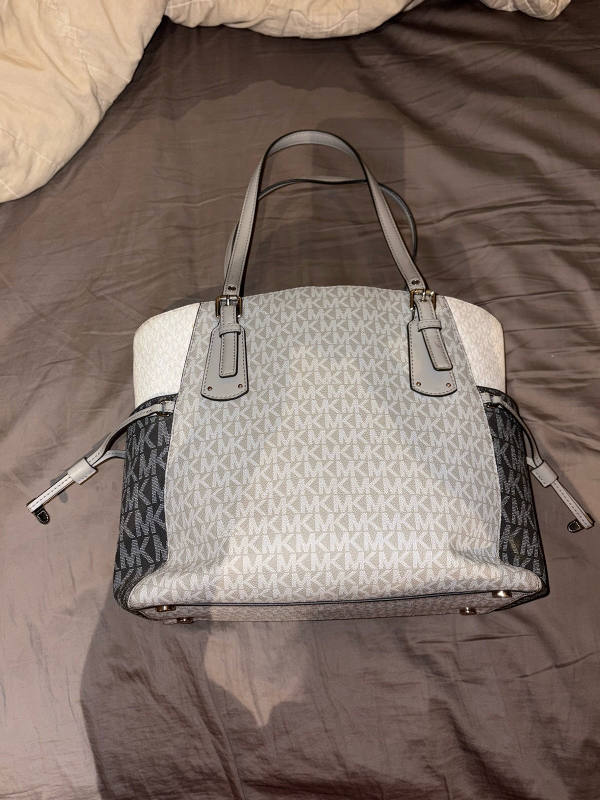 michael kors Voyager Tote large