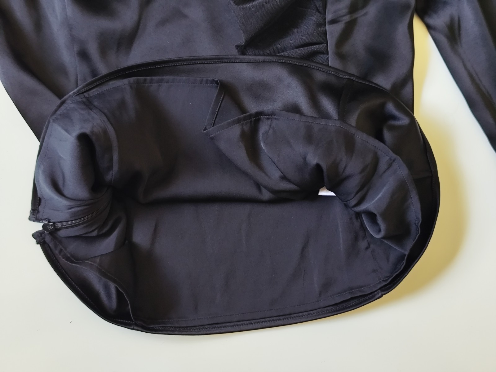 St. John Evening One Shoulder Blouse Black Embellished Tulle Raffle sz.2 Womens