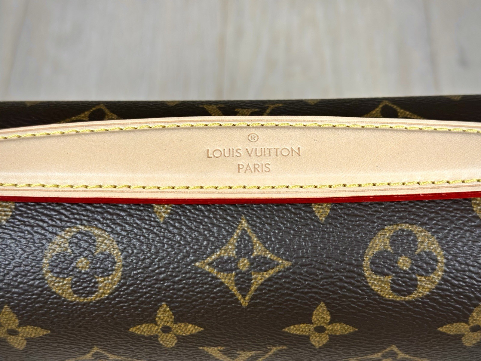 Authentic Louis Vuitton Pochette Métis– Excellent Condition