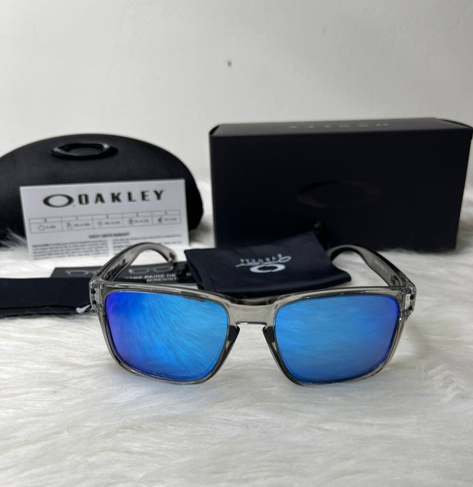 Oakley Holbrook Grey Smoke Clear Frame Blue Mirror Polarized Lens Sunglasses NEW