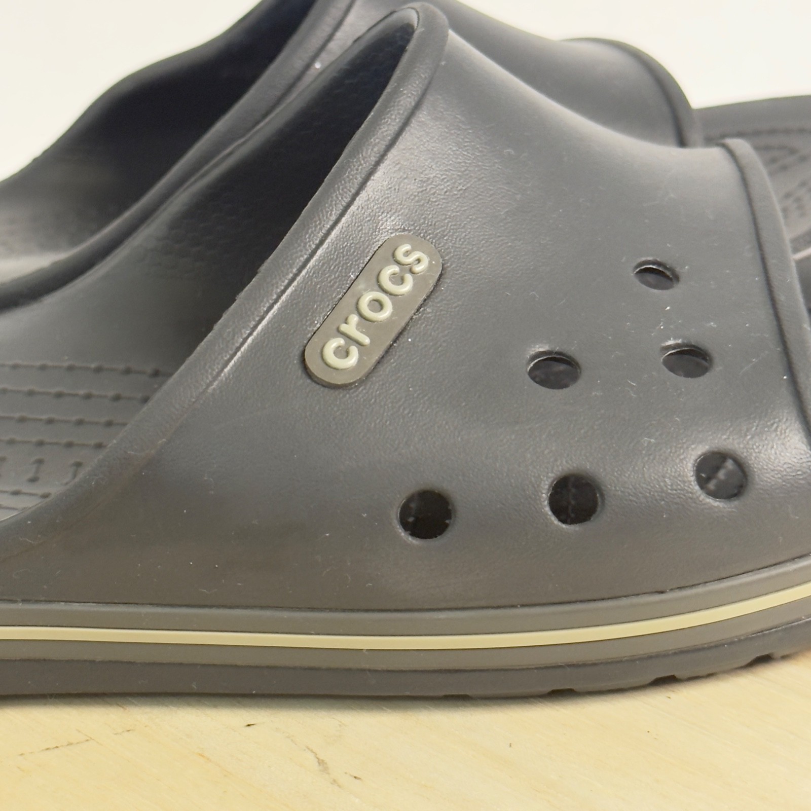 Crocs Unise Bayaband Slides Sandals White Stripe Logo Slip-On Women 12 Men 10