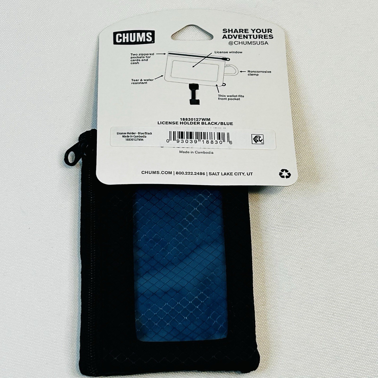 Chums Wallets License Holder Black Blue ID Holder Zipper Keyring