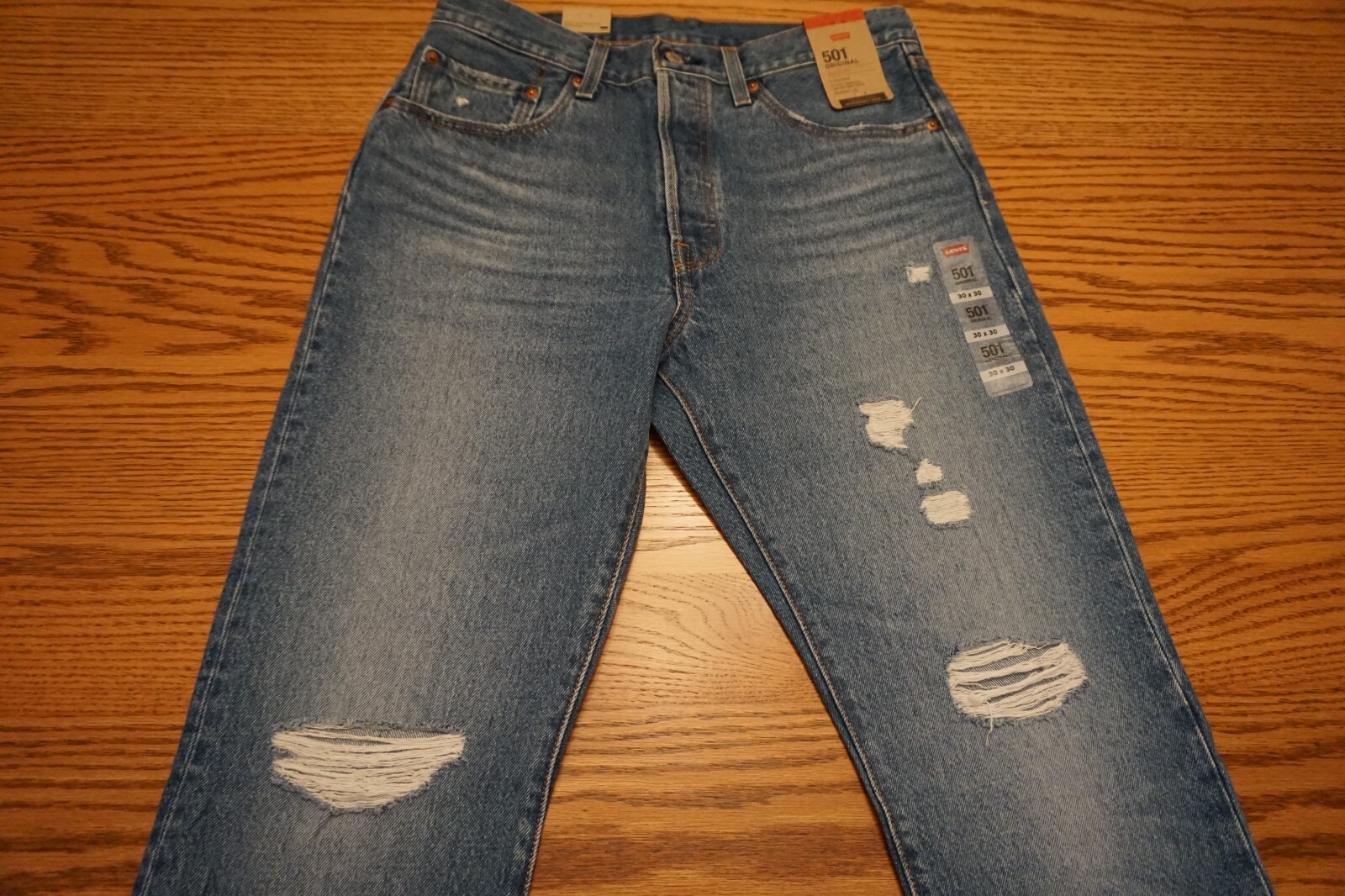 NWT WOMEN’S LEVI JEANS 501 Original Multiple Sizes High Rise Straight Button Fly