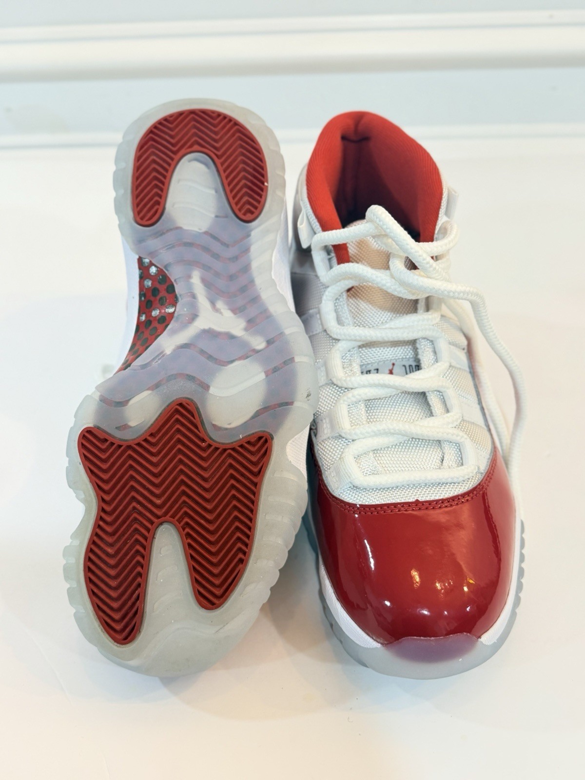 Jordan Air Jordan 11 Retro Mid Top White/Red Leather Sneaker Kids 6 CT8012-116