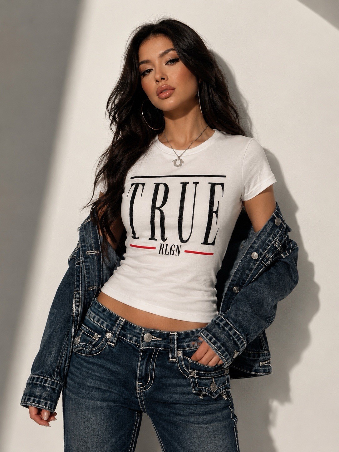True Religion Rhinestone Logo Graphic Tee White Women’s Size Medium