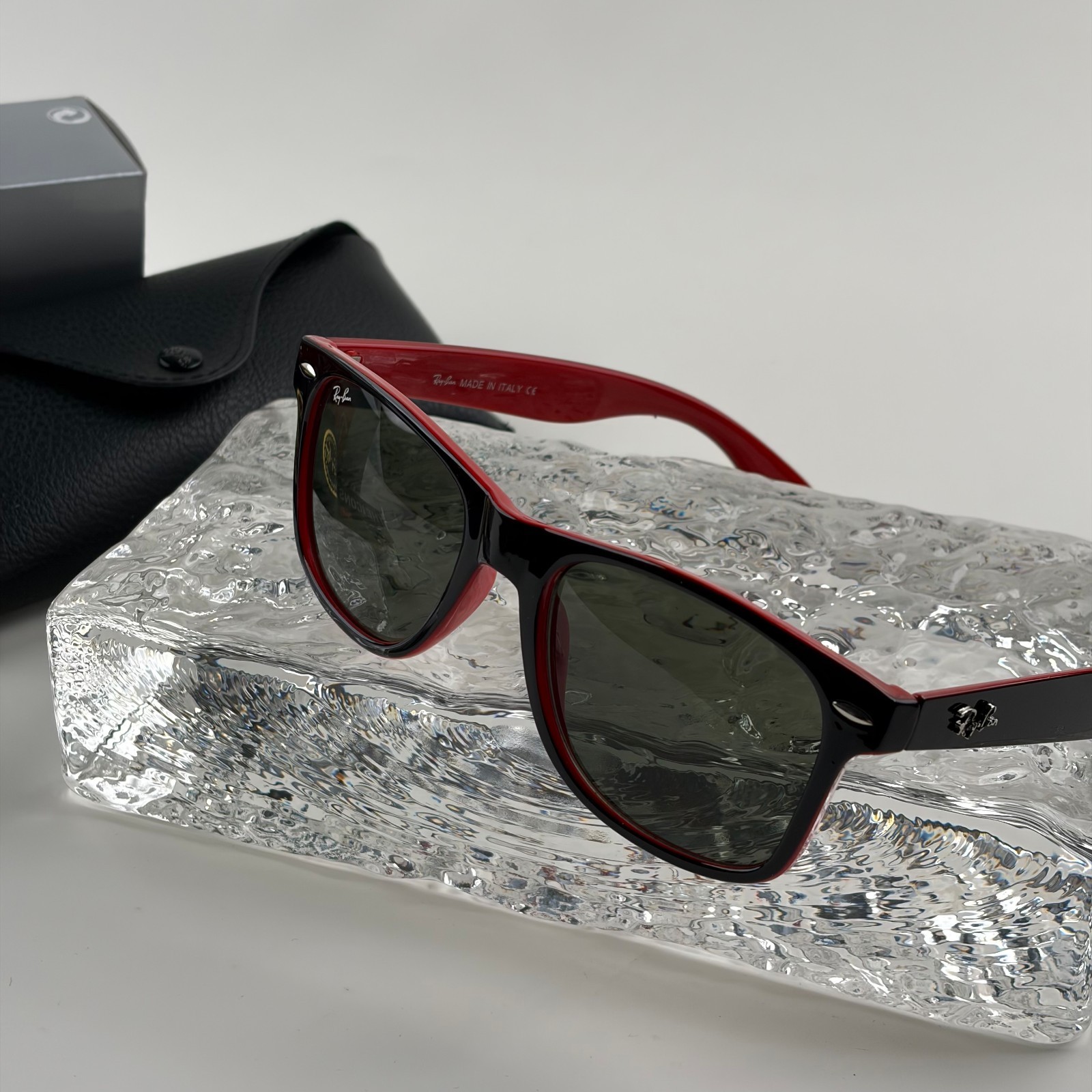 New In Box – Ray-Ban Wayfarer RB2140 Black Red Sunglasses Full Set