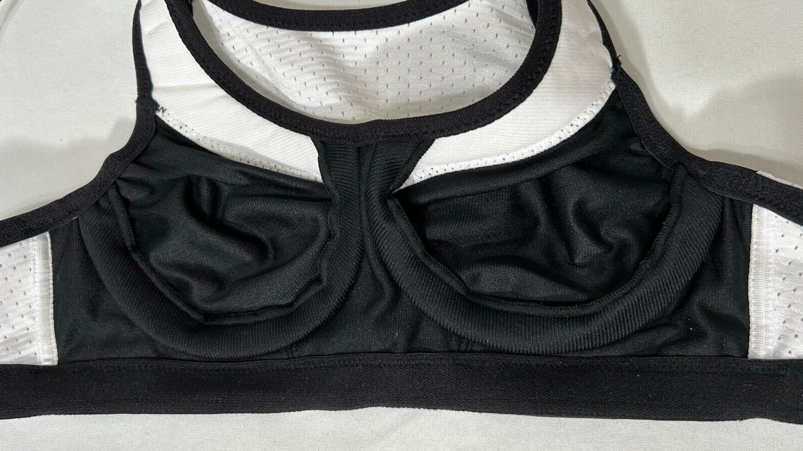Glamorise Sports Bra 32B Underwire High Support Custom Control Black White 9166