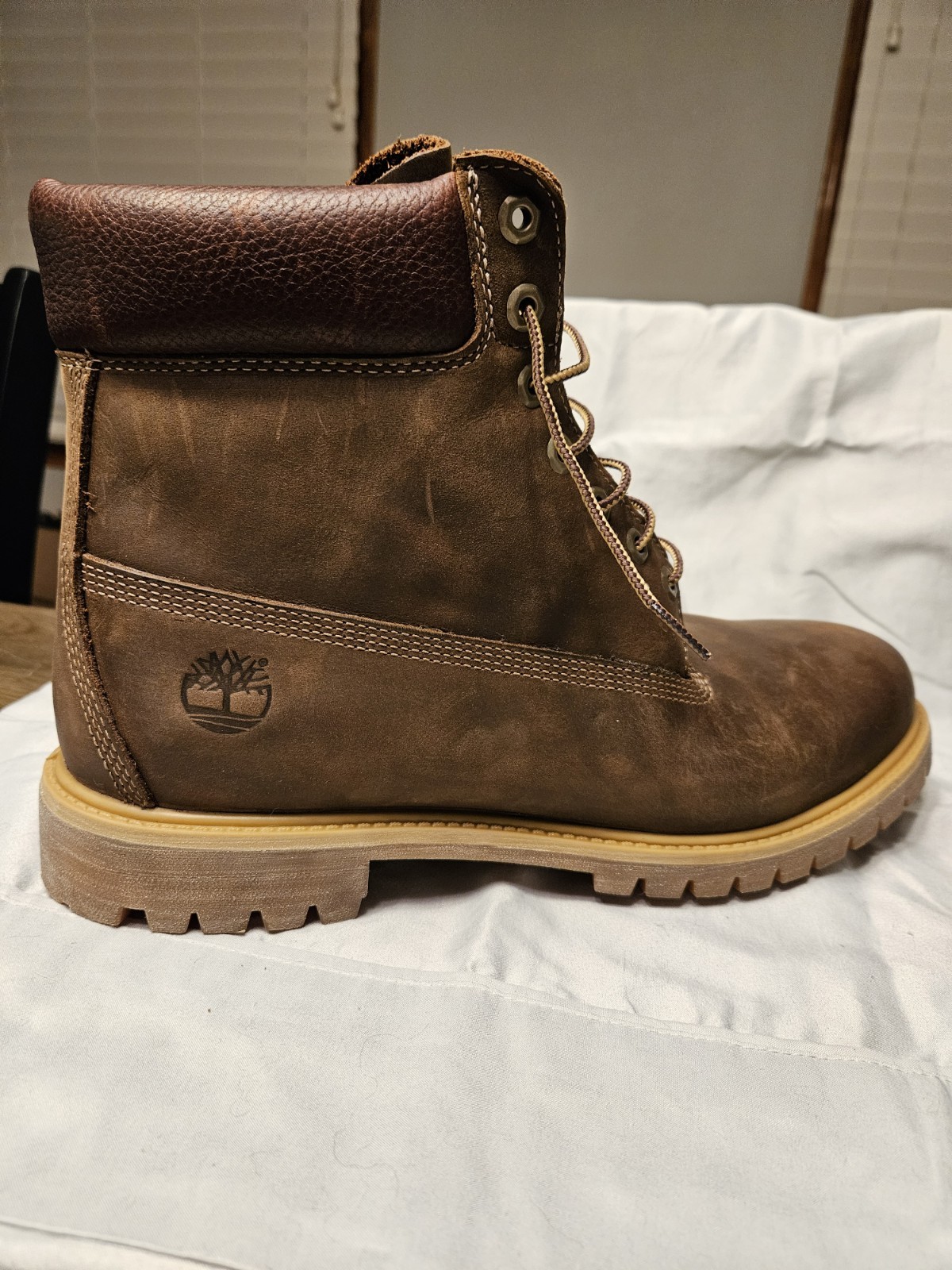 Timberland Heritage 6″ Premium Waterproof Boots TB027097 Brown Mens Size 13M Box