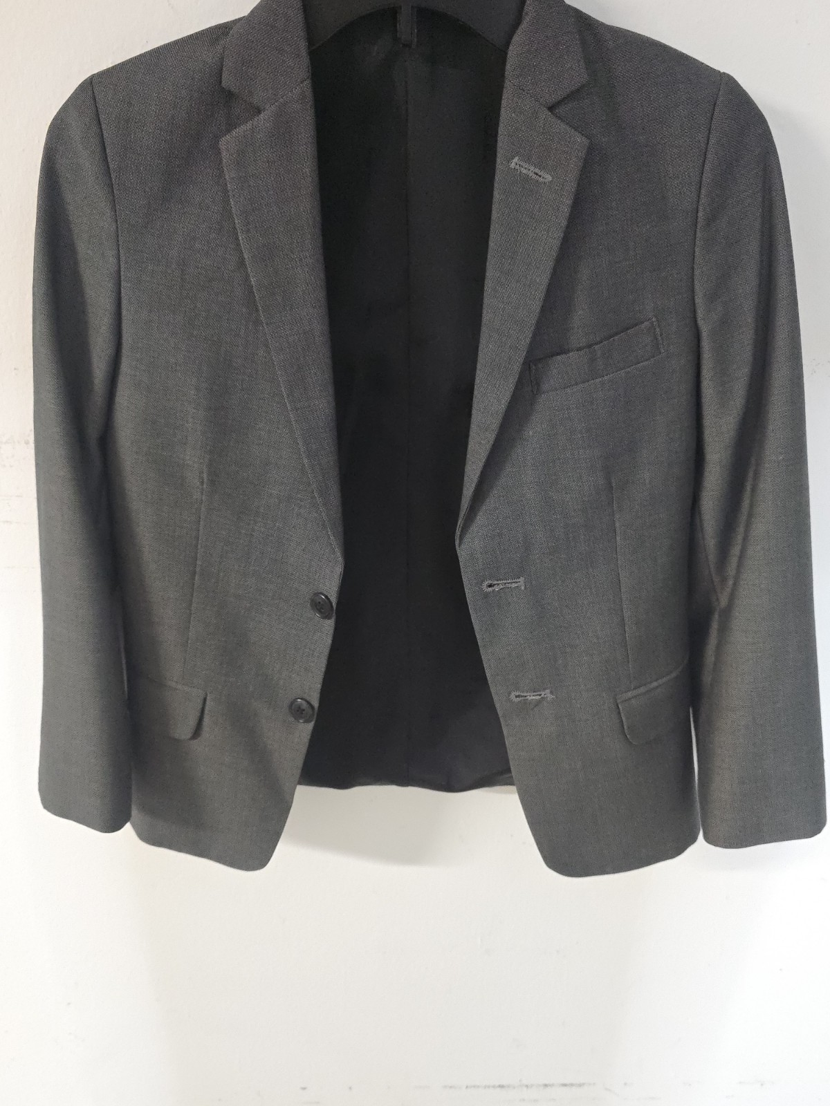 Calvin Klein Men’s Gray 2-Piece Suit 40R 2-Button Flat Front Pants 34×28