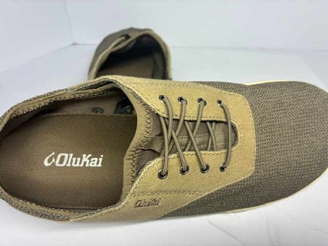 Olukai Nohea Moku Brown Tan Slip-On Shoes Round Toe Men’s U.S. Size 9