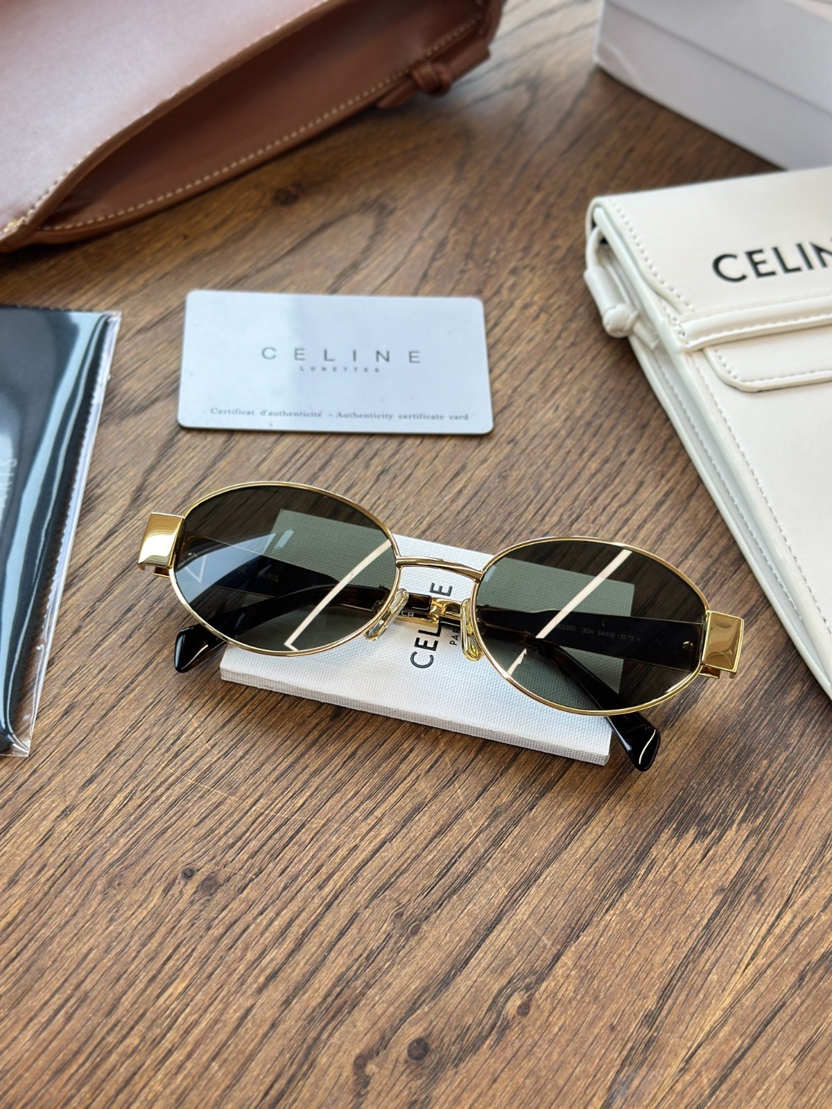NEW Metal Triomphe Celine CL40235U Gold/Green Lens Oval Women’s Sunglasses