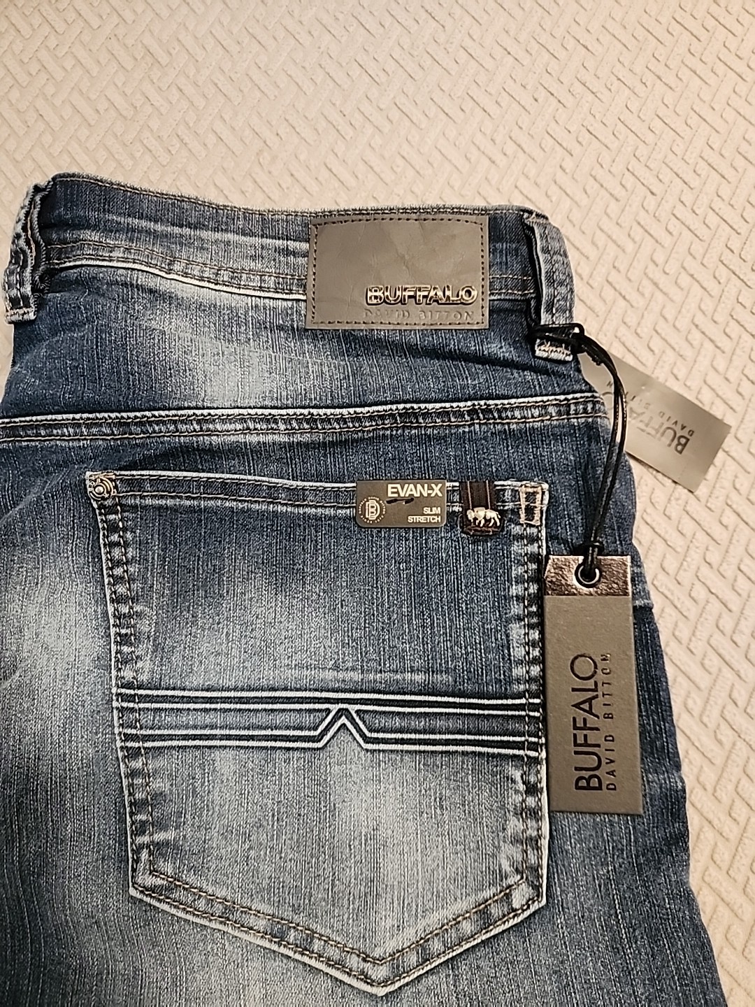 NWT $99 Buffalo David Bitton Jeans Evan-X slim strech vintage blue classic