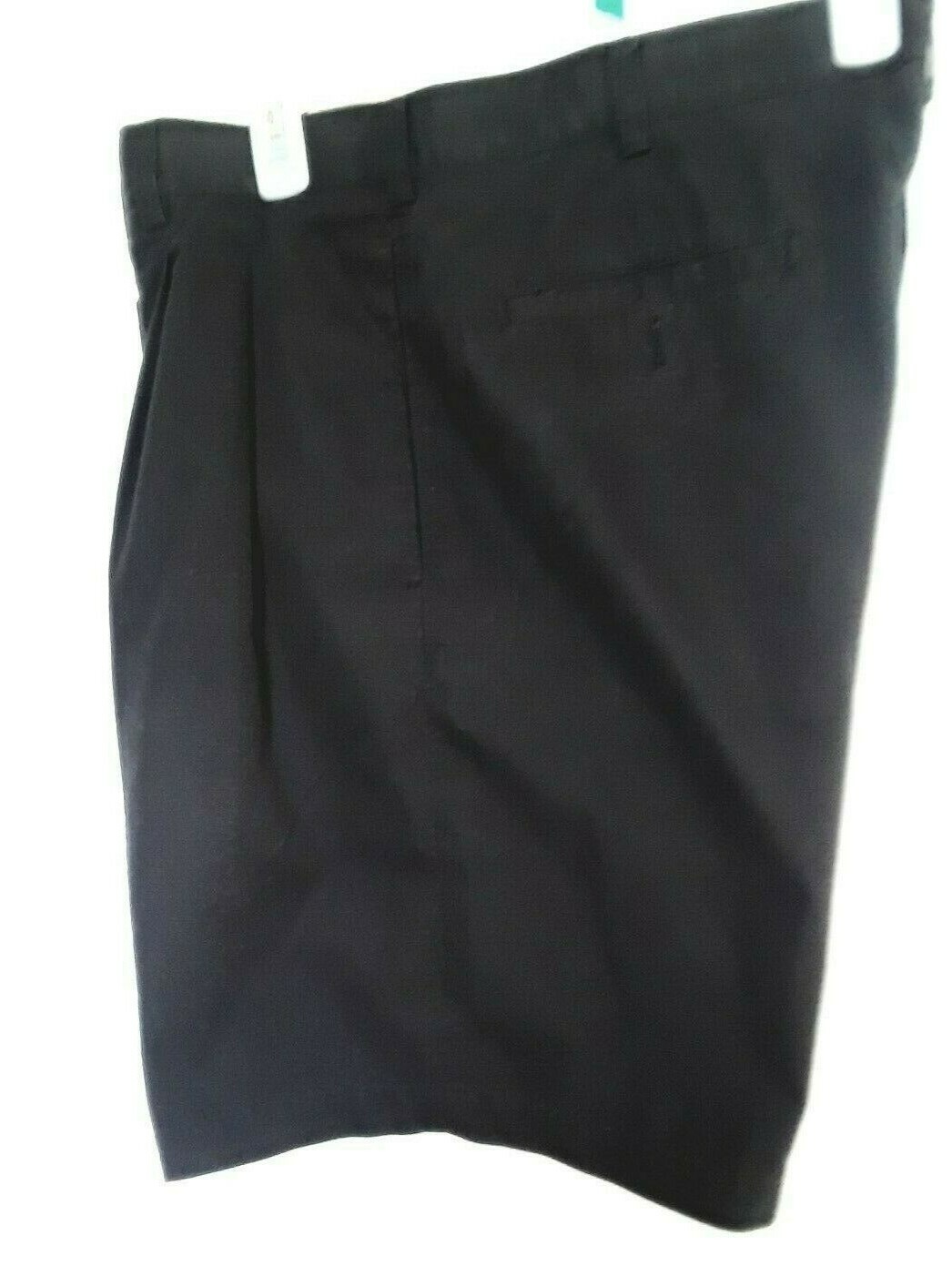 TA1-16 George Golf sz 38 Pleated shorts color black