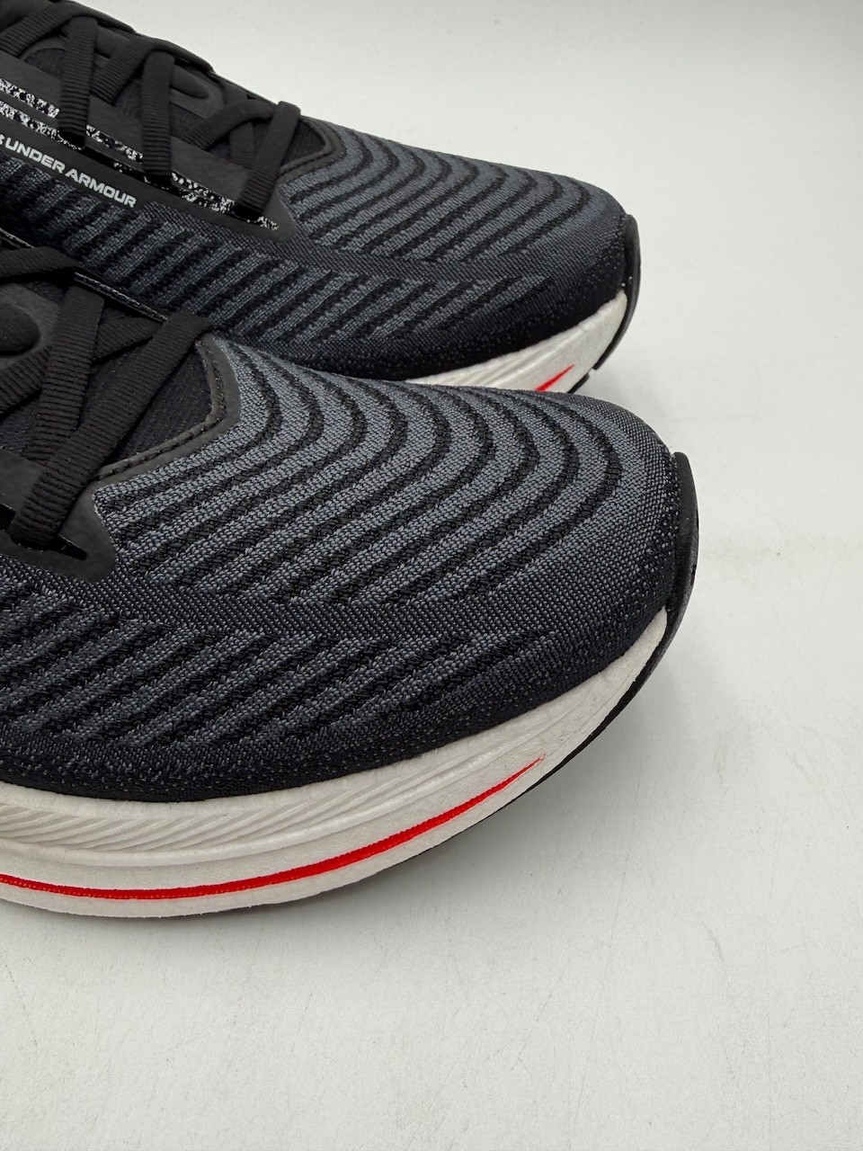Under Armour UA VELOCITI SPD Men’s NEW Athletic Sneaker Black Multiple Sizes