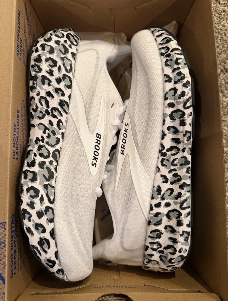 Brooks Revel 9 Black White Gray Leopard Print Low Top Women’s Sneakers Size 7