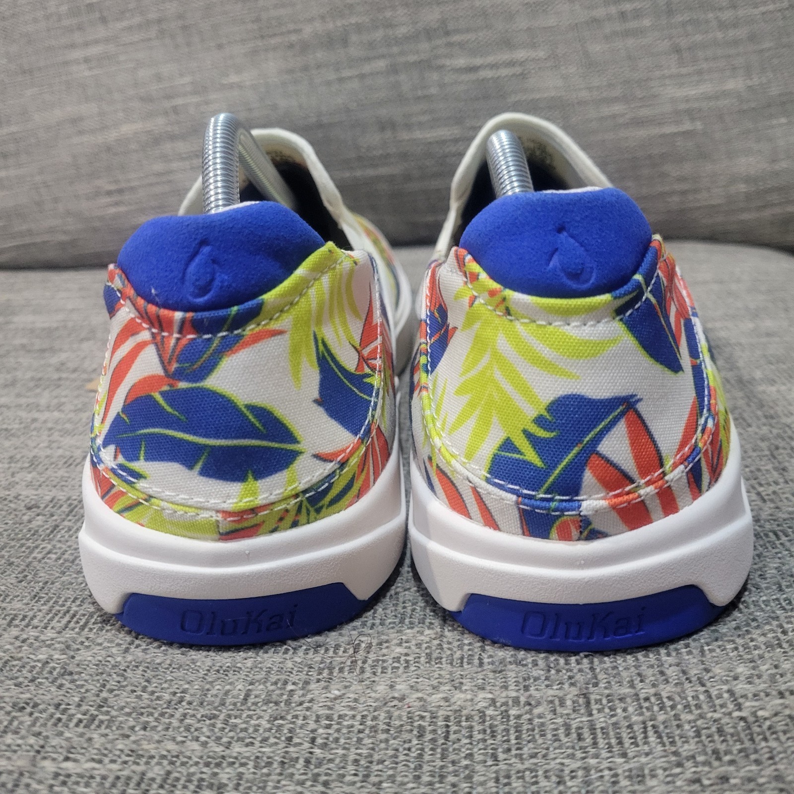 OluKai Lae’ahi Pa’i Men’s Size 10 Swell/Aloha Shoes Floral