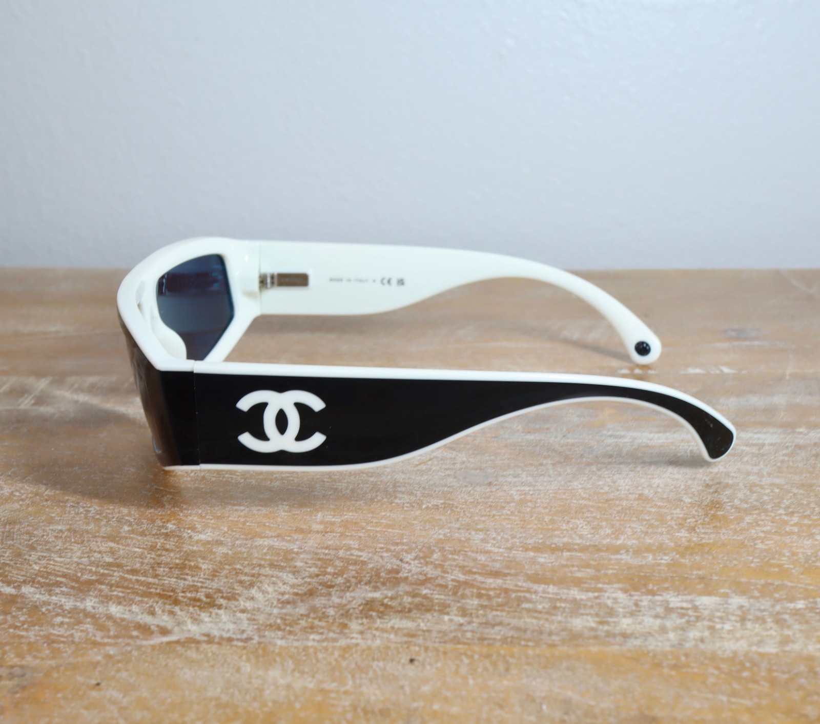 CHANEL 6057 Urban Vintage Shield Sunglasses Black & White/Gray Lens 100% UV