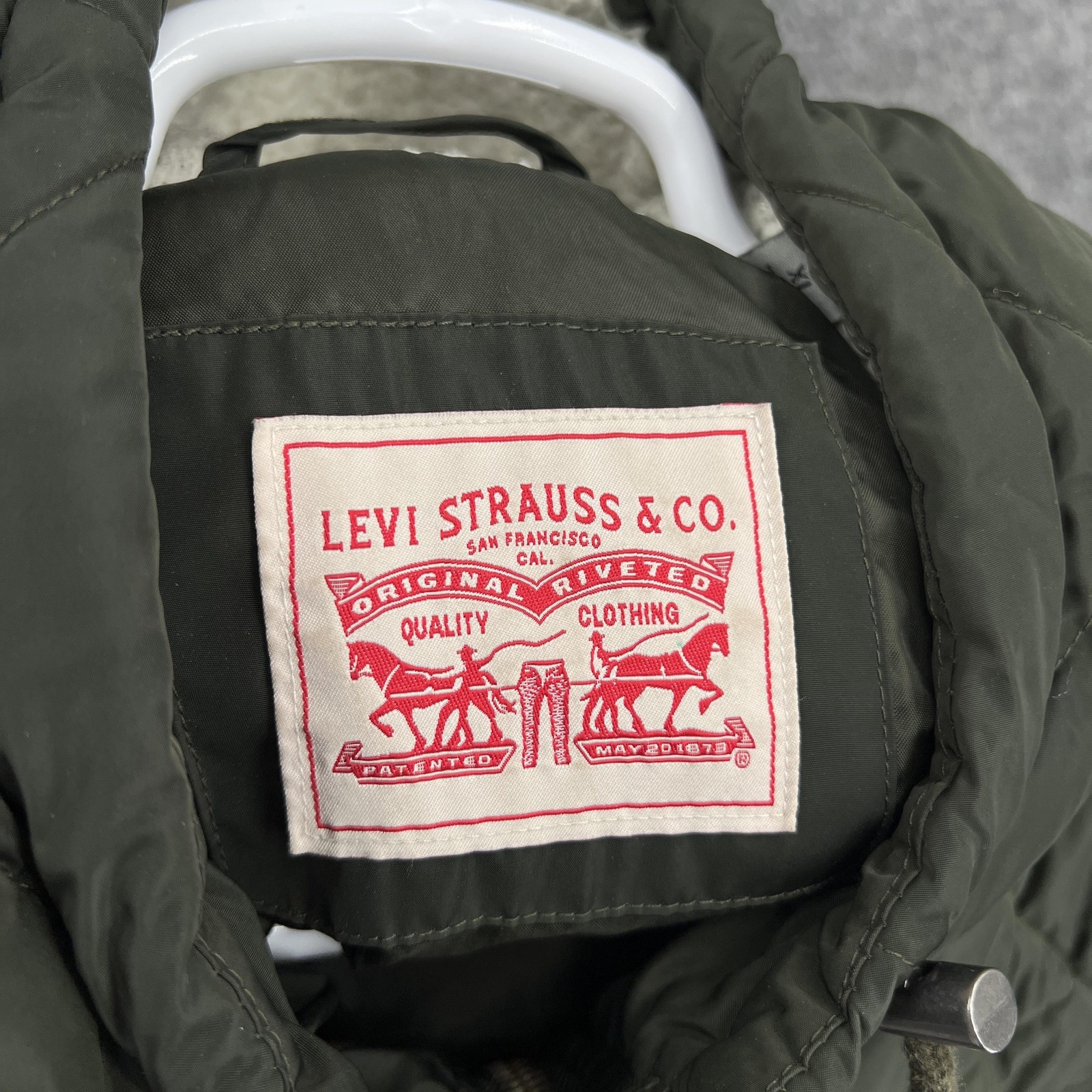 Levi’s Coat Mens XL Green Quilted Hooded Lined Insulated Pockets Outdoors