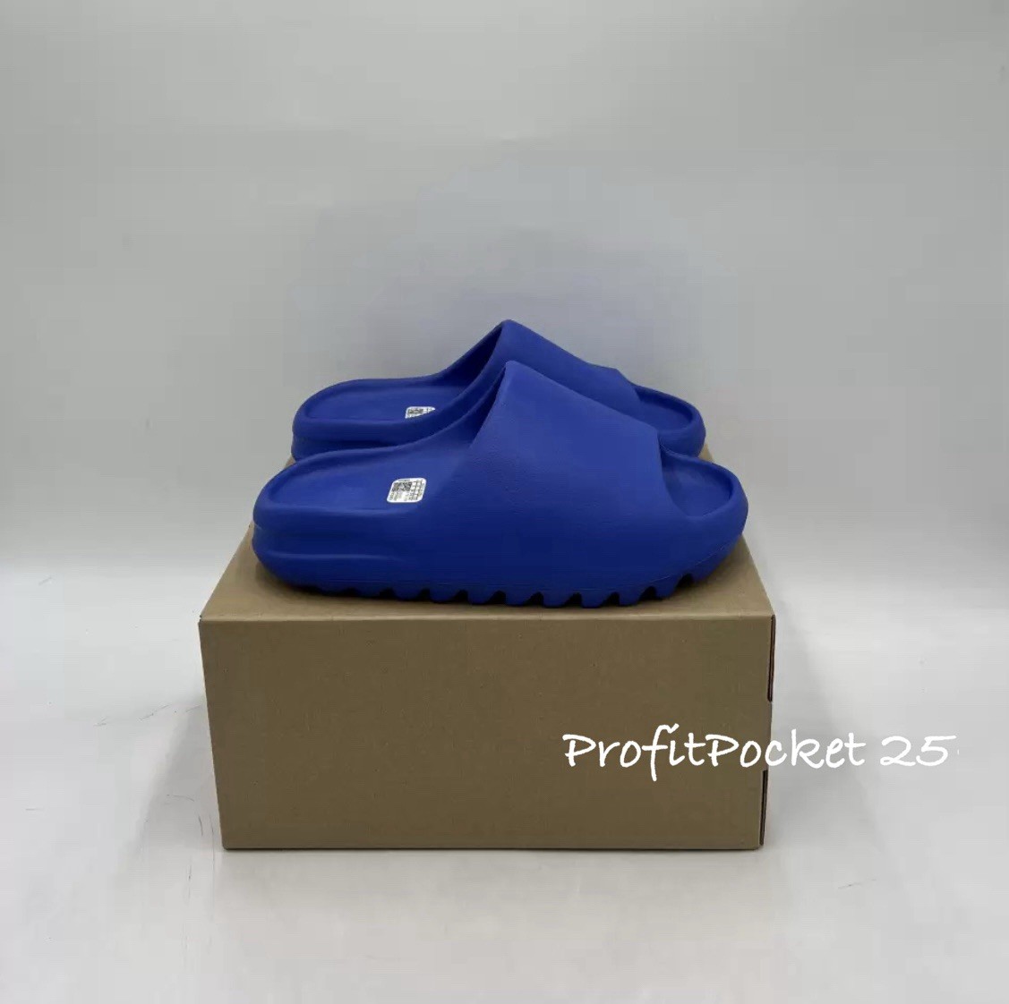 Yeezy Azure Sandal Slides Size 6