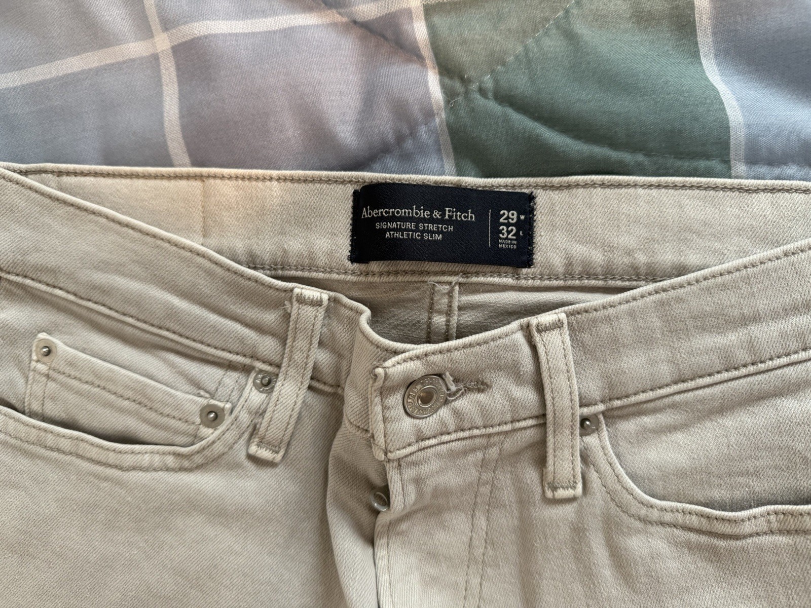 Abercrombie & Fitch Men’s Beige Stretch Denim Athletic Slim Tapered Jeans