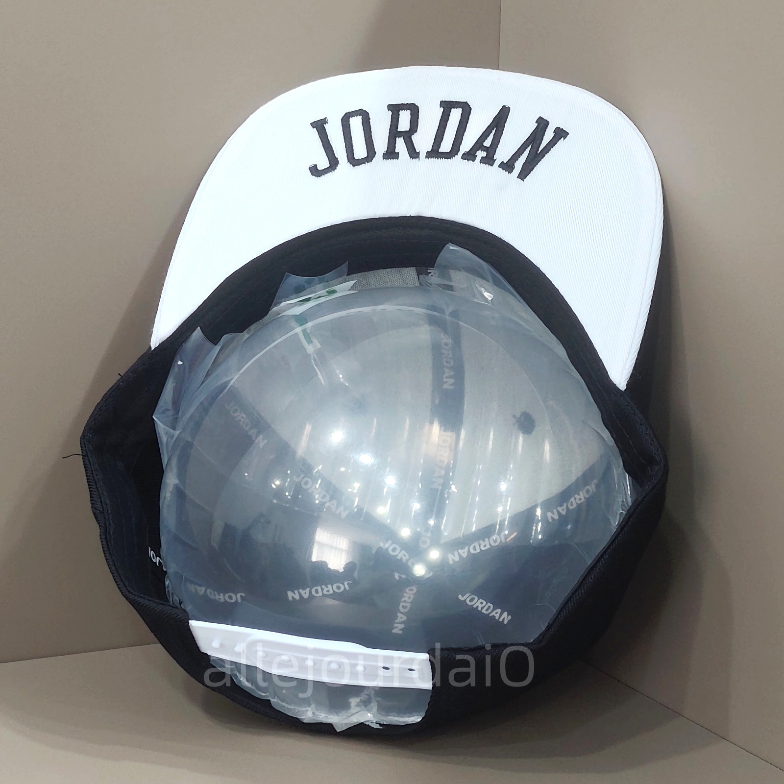 Jordan Outdoor Casual White Embroidered Black White Block Color Flat Brim Hat