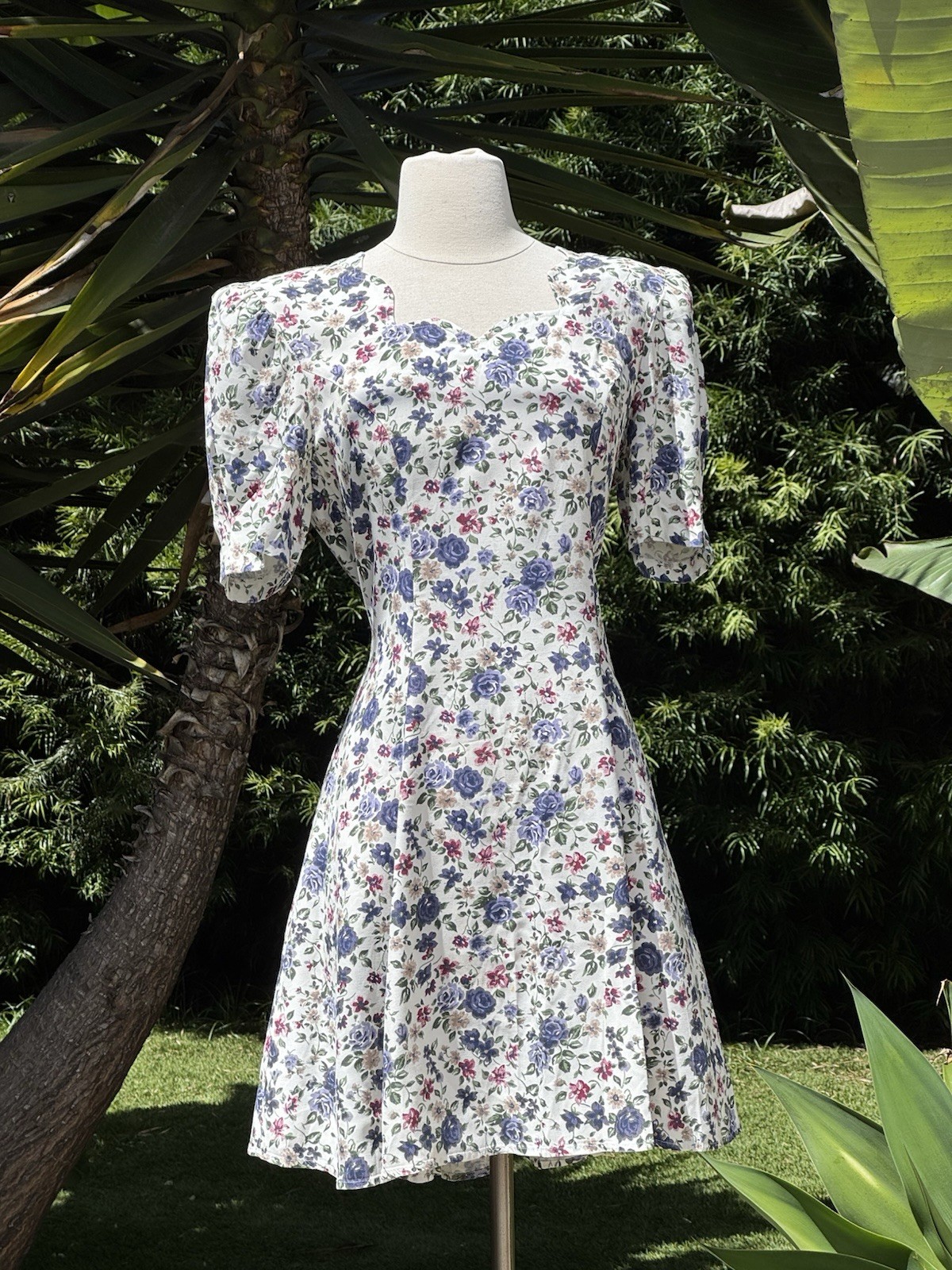 Vintage 90s Buyer Too California Floral Mini Rayon Sweetheart Neckline Dress M