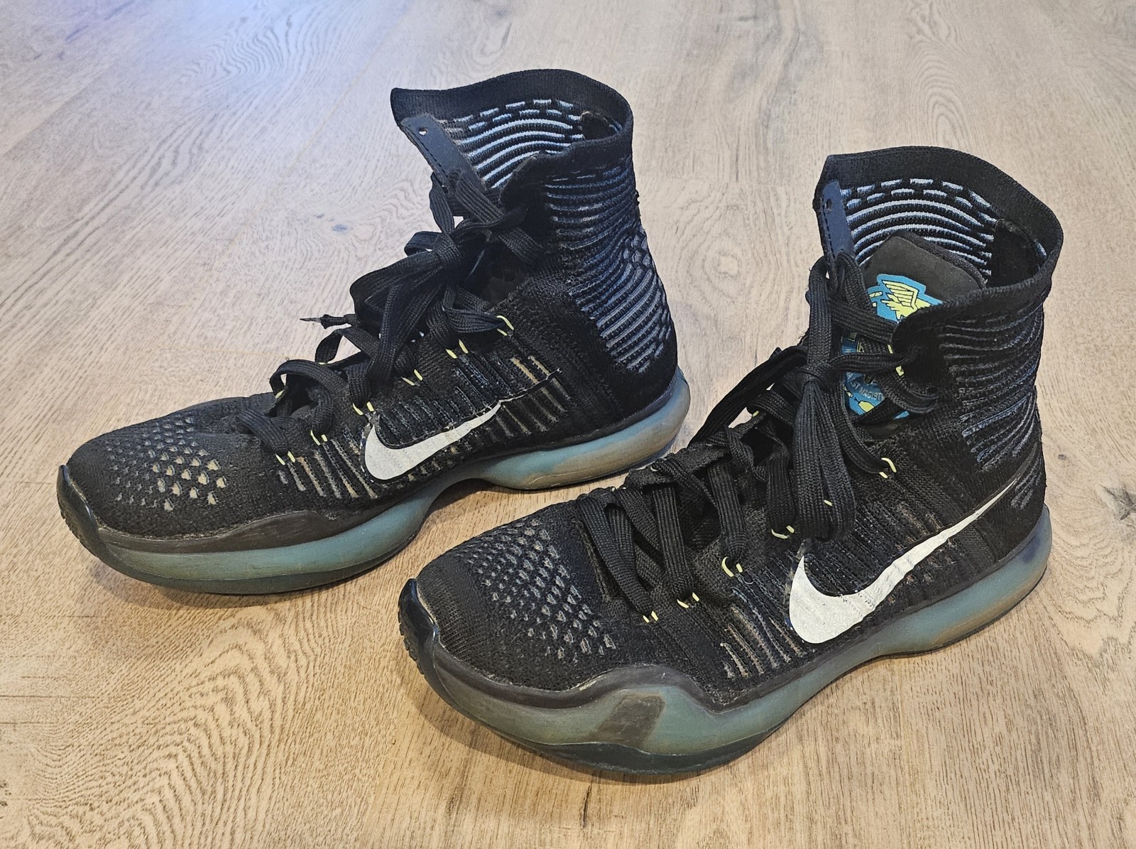 SEE DESCRIPTION Nike Kobe 10 Elite Commander 718763-004 Size 8.5