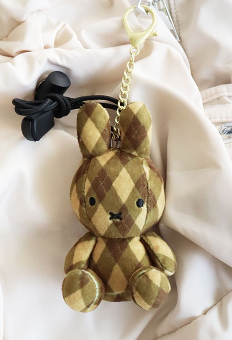 Nijntje Miffy Official Plush Doll : Bunny Rabbit Rainbow Toy Key Chain 11×6cm
