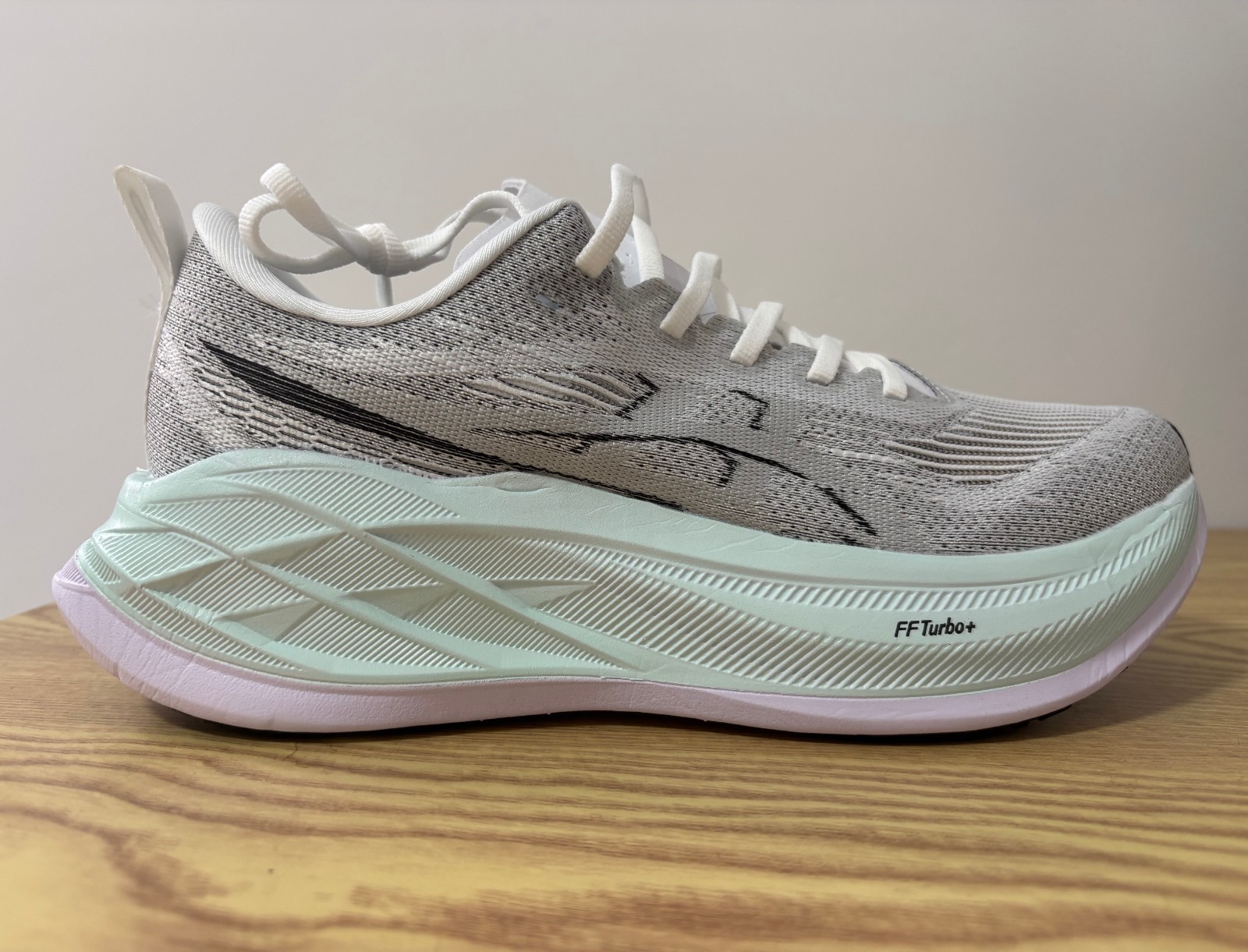 Asics Superblast 2 Men Shoe Running Sneaker White Cool Grey US 11 No Box