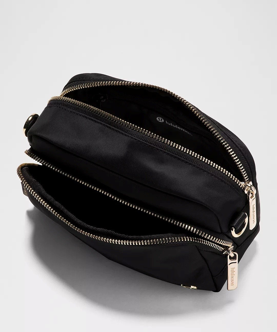Everywhere Crossbody Bag 2L Metal Hardware