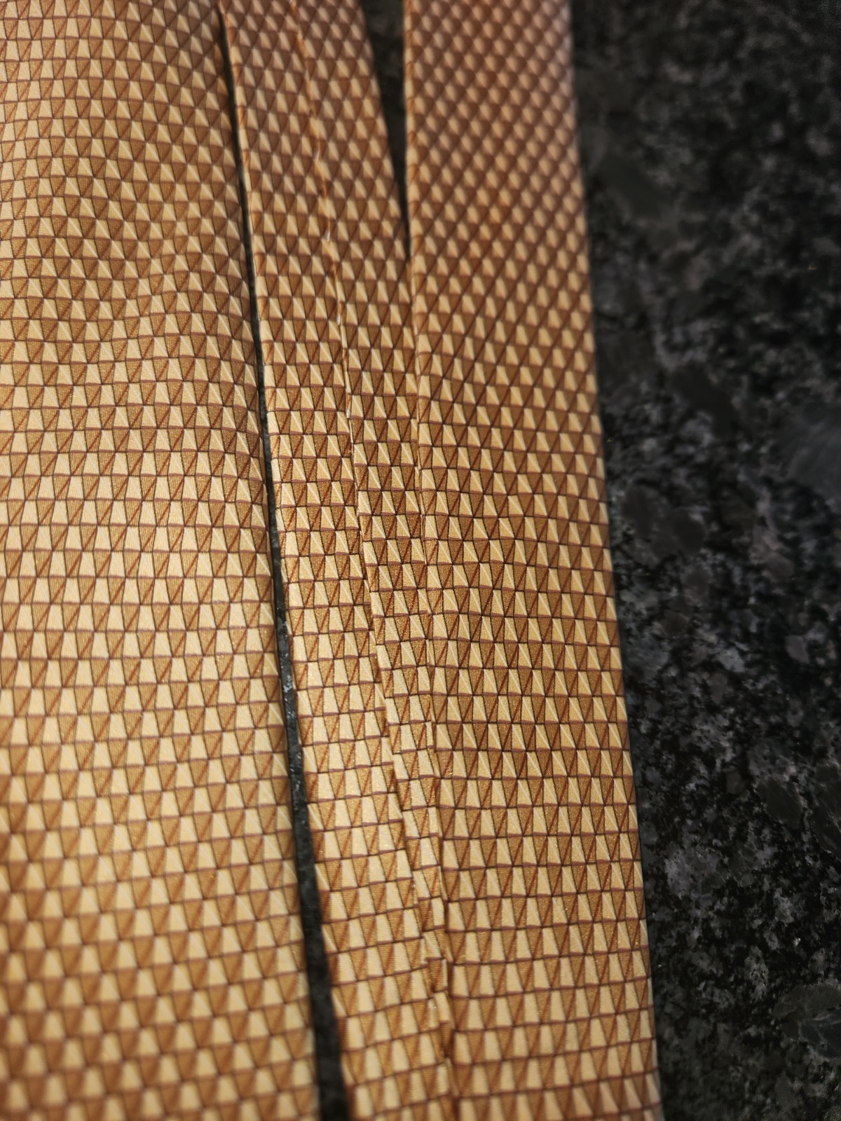 Lanvin Paris Gold Chain Silk Tie Made In France 58″-3.5″ Great Condition