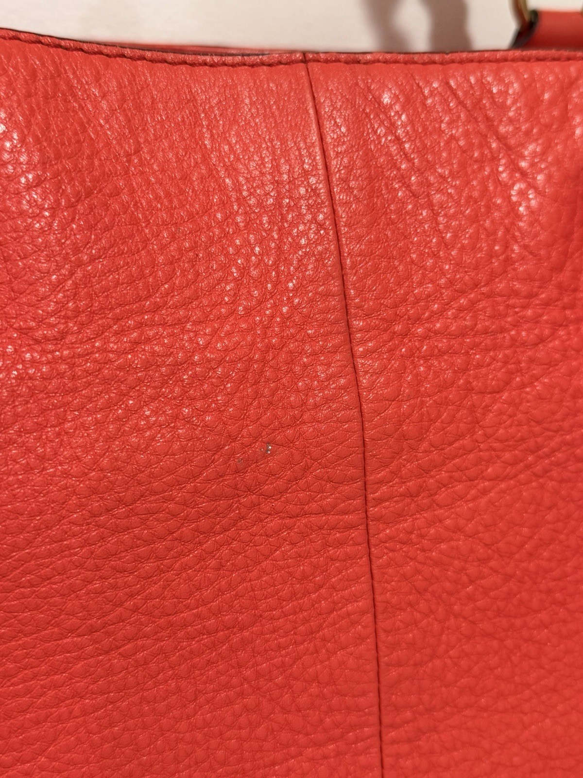 ✨ Coach Madison Leather East/West Chain Tote