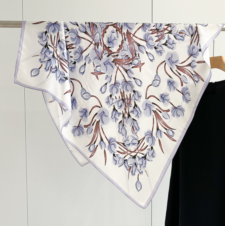 100% Silk Mulberry 35” Scarf For Women Neckerchief Wrap Flower branches Print