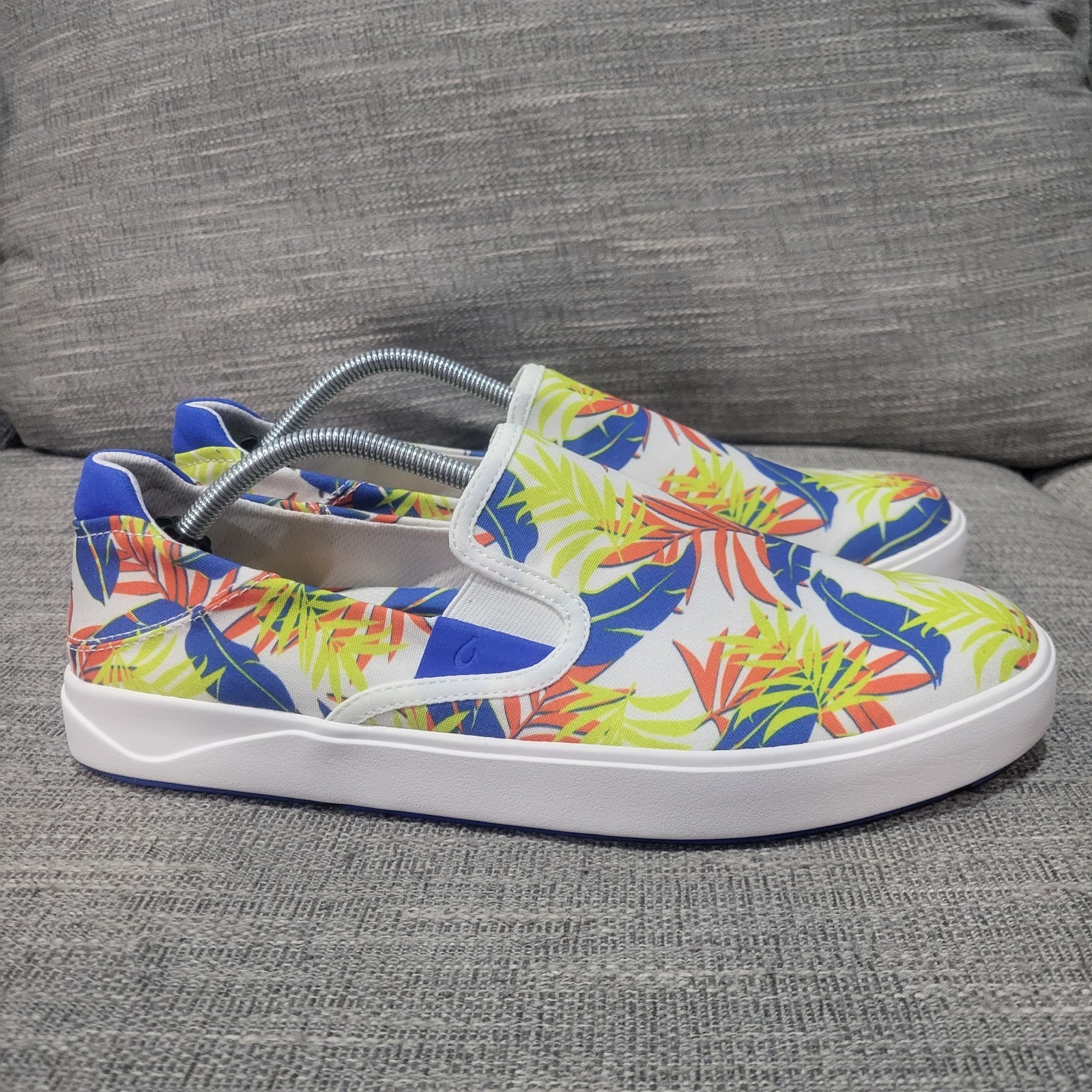 OluKai Lae’ahi Pa’i Men’s Size 10 Swell/Aloha Shoes Floral