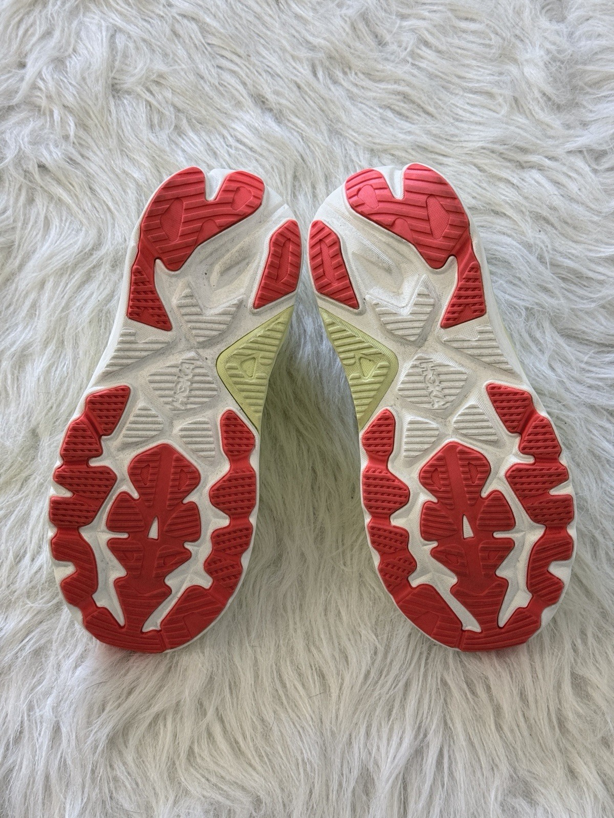 Hoka Arahi 8 Sunlight Neon Yuzu Women Size 6.5