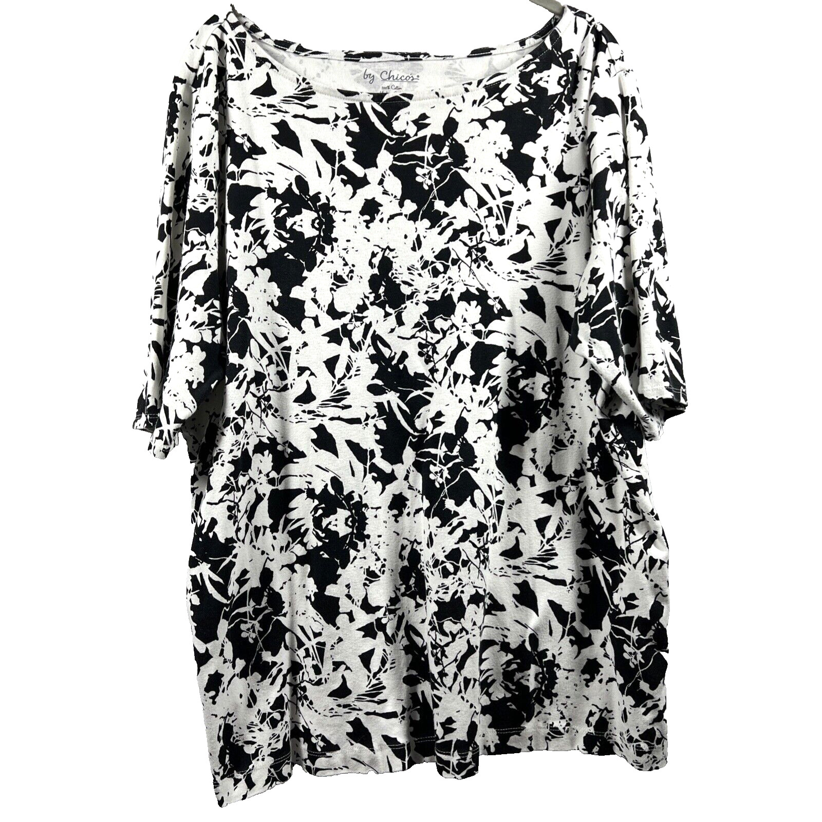 Chicos Women’s Top Plus XXL 2X Black White Floral Short Sleeve Pullover Cotton