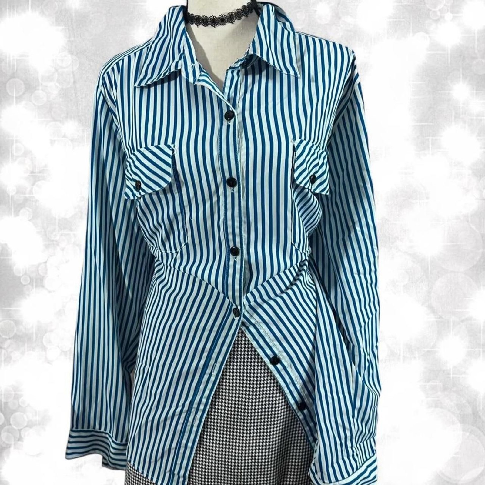 Vintage pinstripe collared classic blue and white long sleeve button up top