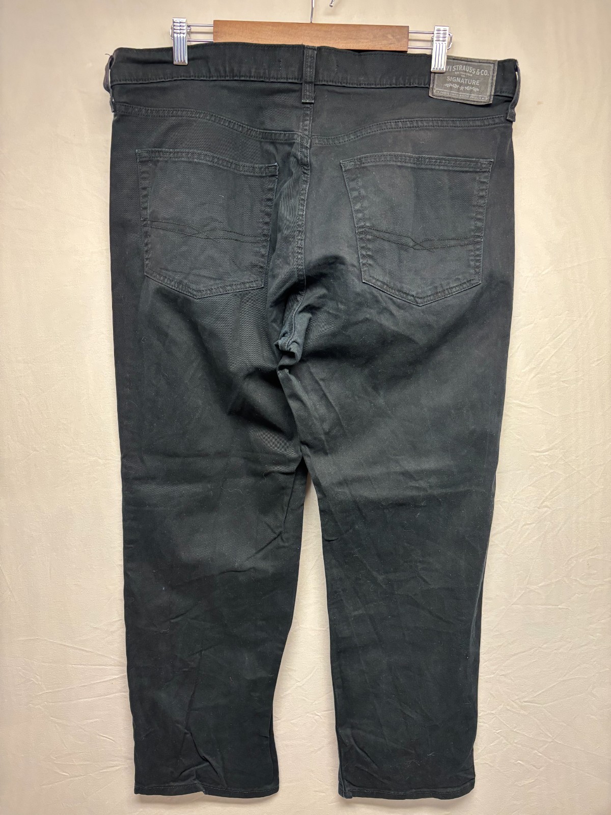 Levi Strauss & Co. Jeans Signature Men’s Black Athletic Fit Distressed 36×30