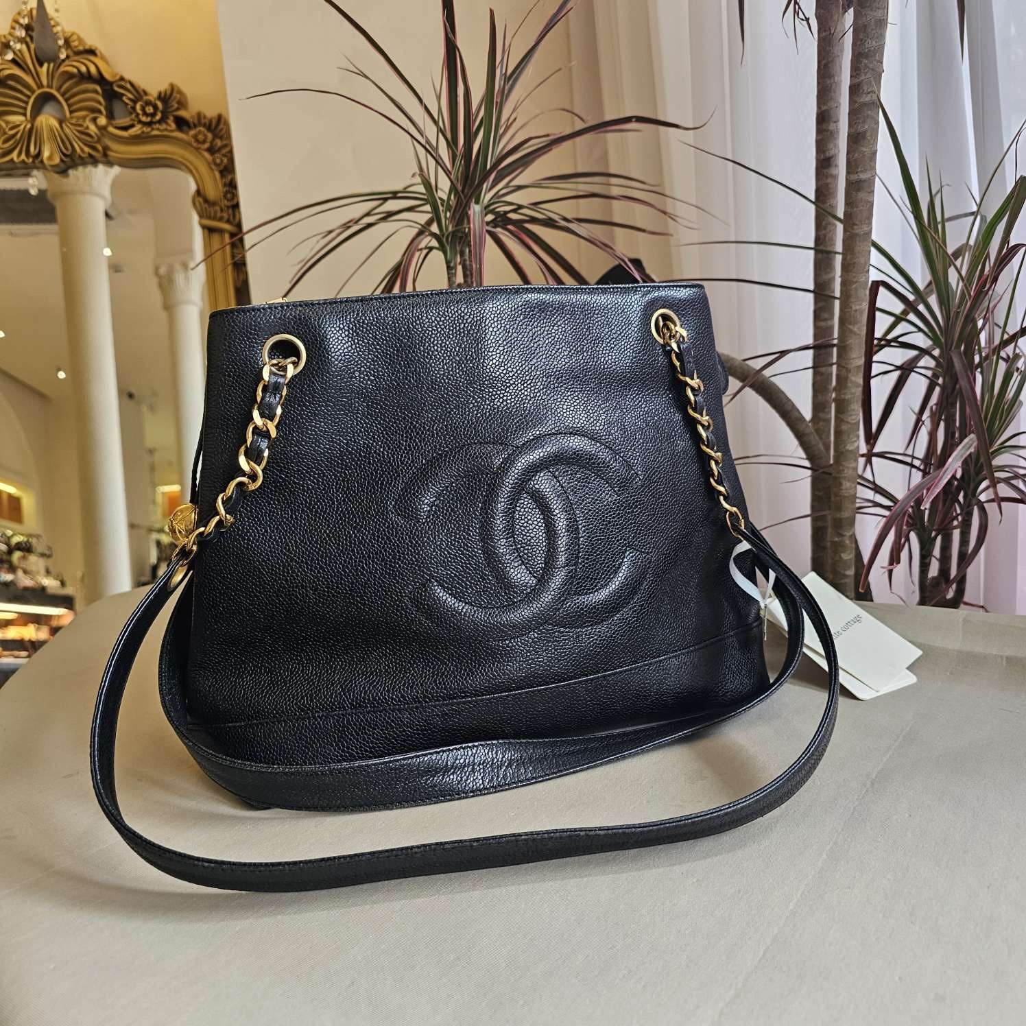 Chanel Pre-Owned Authentic Shoulder Bag Free Tracked Shipping