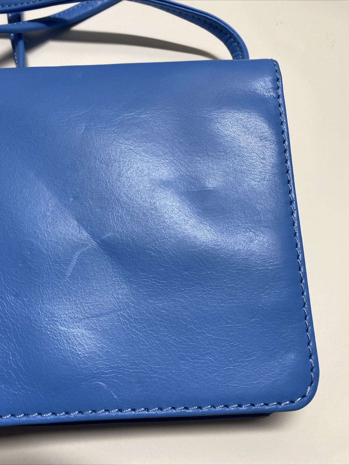 HOBO Jill Wallet Women’s Crossbody Bag Purse in Tranquil Blue
