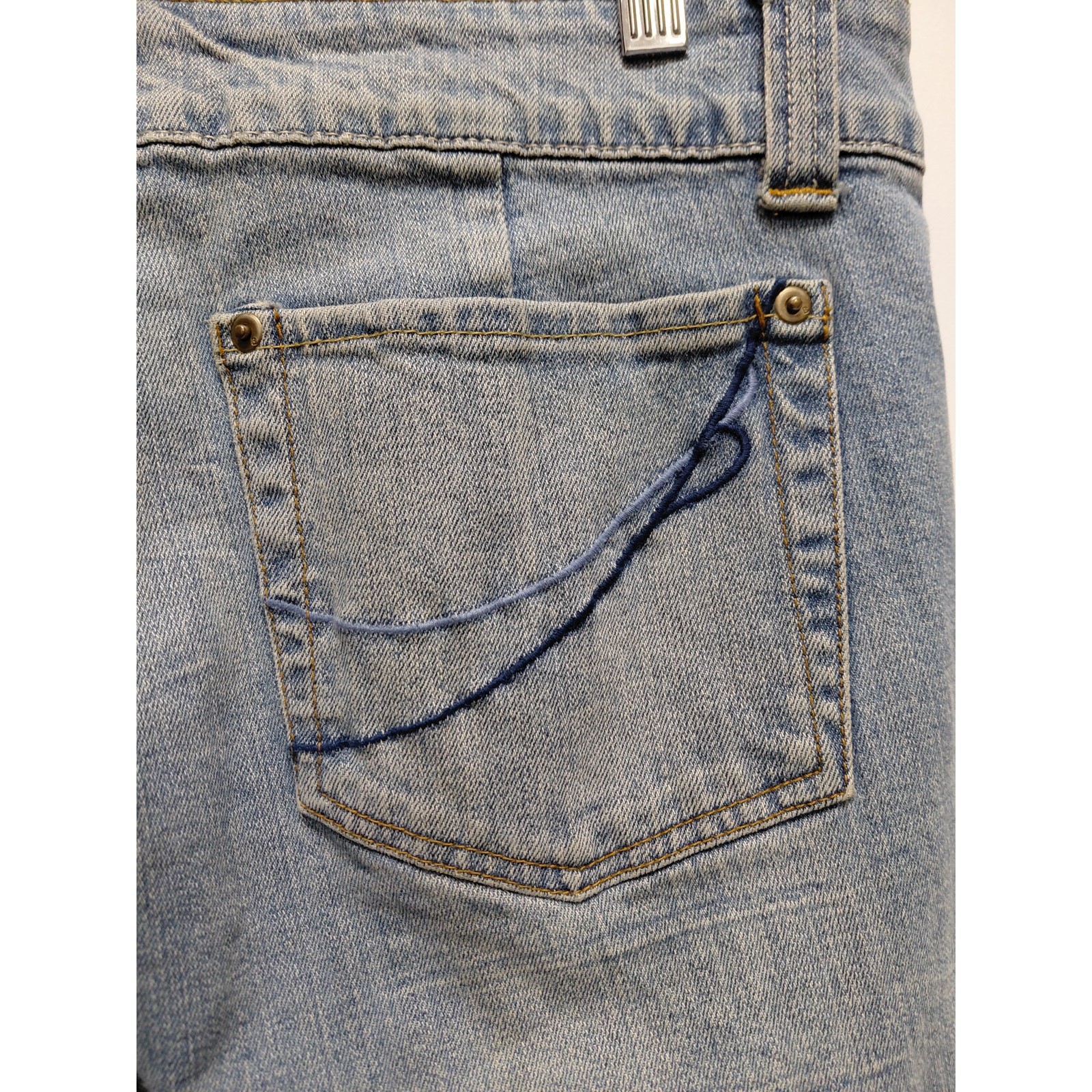 Bisou Bisou Light Wash Jeans Mid (10-12 in) Regular Denim