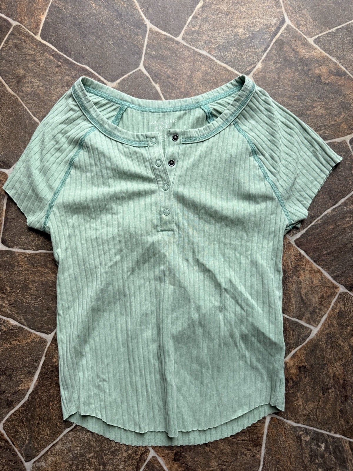 American Eagle Women’s Green Solid Ribbed Knit Henley Button Cap Sleeve Tee M