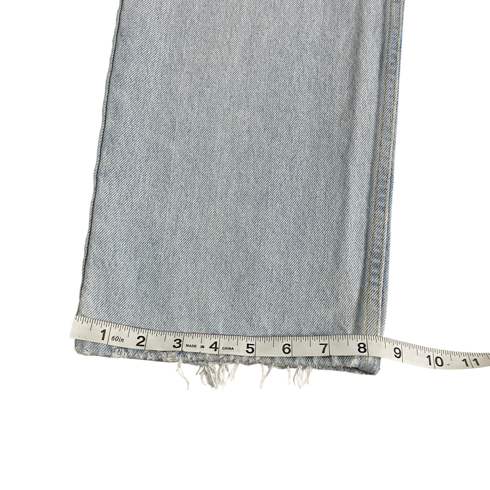 Y2K Levi’s Signature Jeans Mens 36×35 Light Wash Denim Frayed Hem Western Work