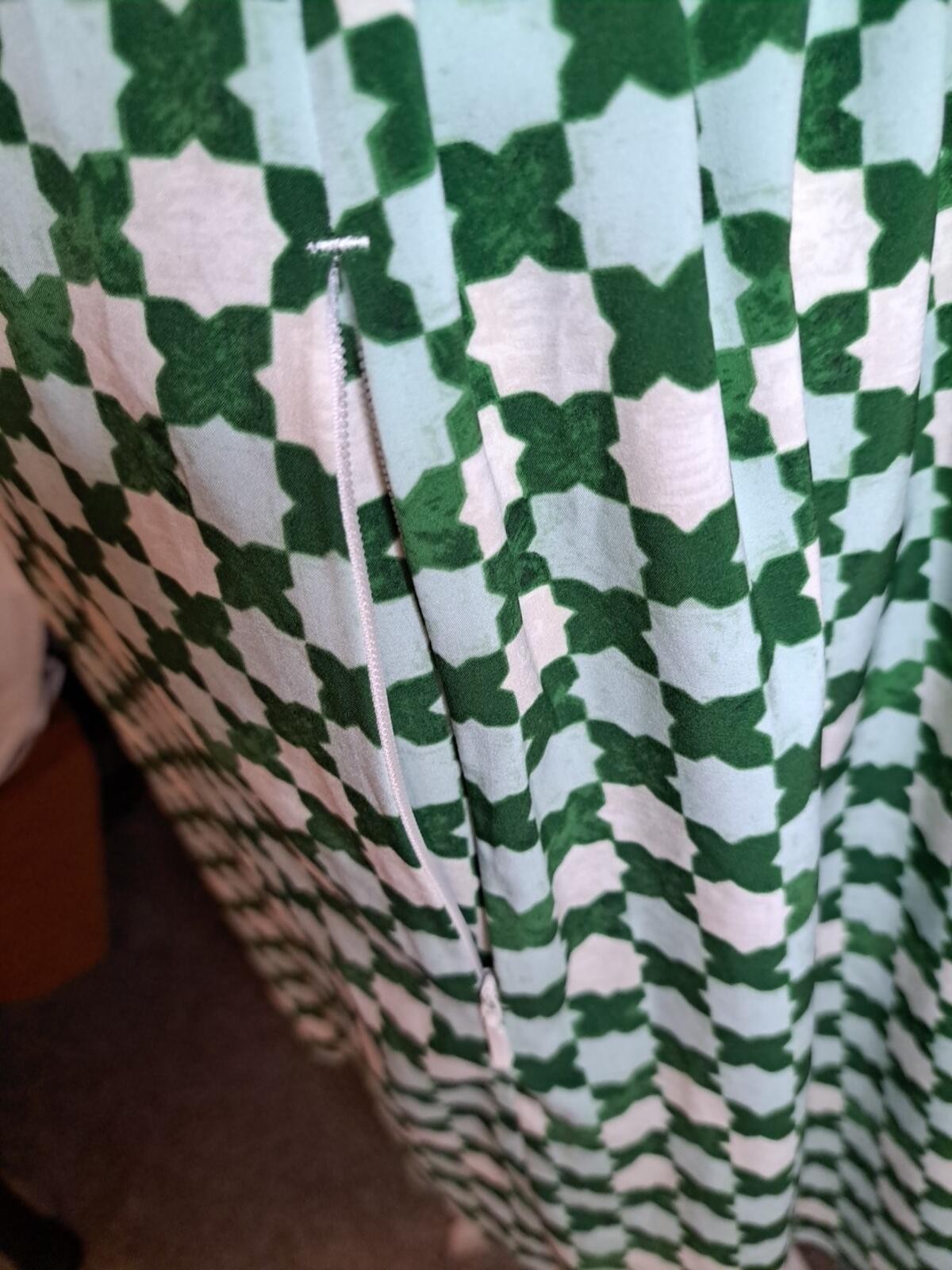 Tilley Dress. Multicolor Greens Sz L Excellent Condition Returns Accepted